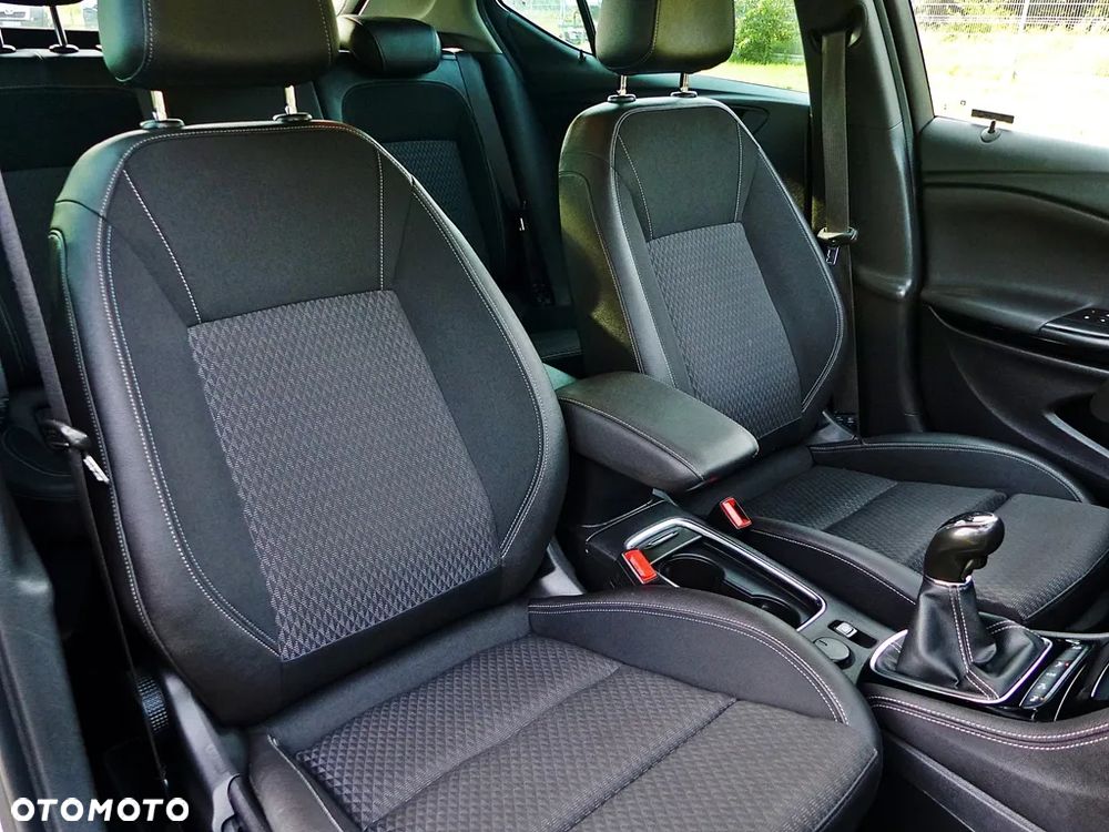 Opel Astra 1.6 Turbo Start/Stop Innovation - 26