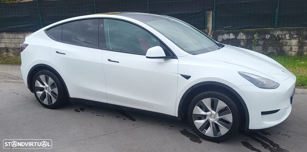 Tesla Model Y Standard - 3