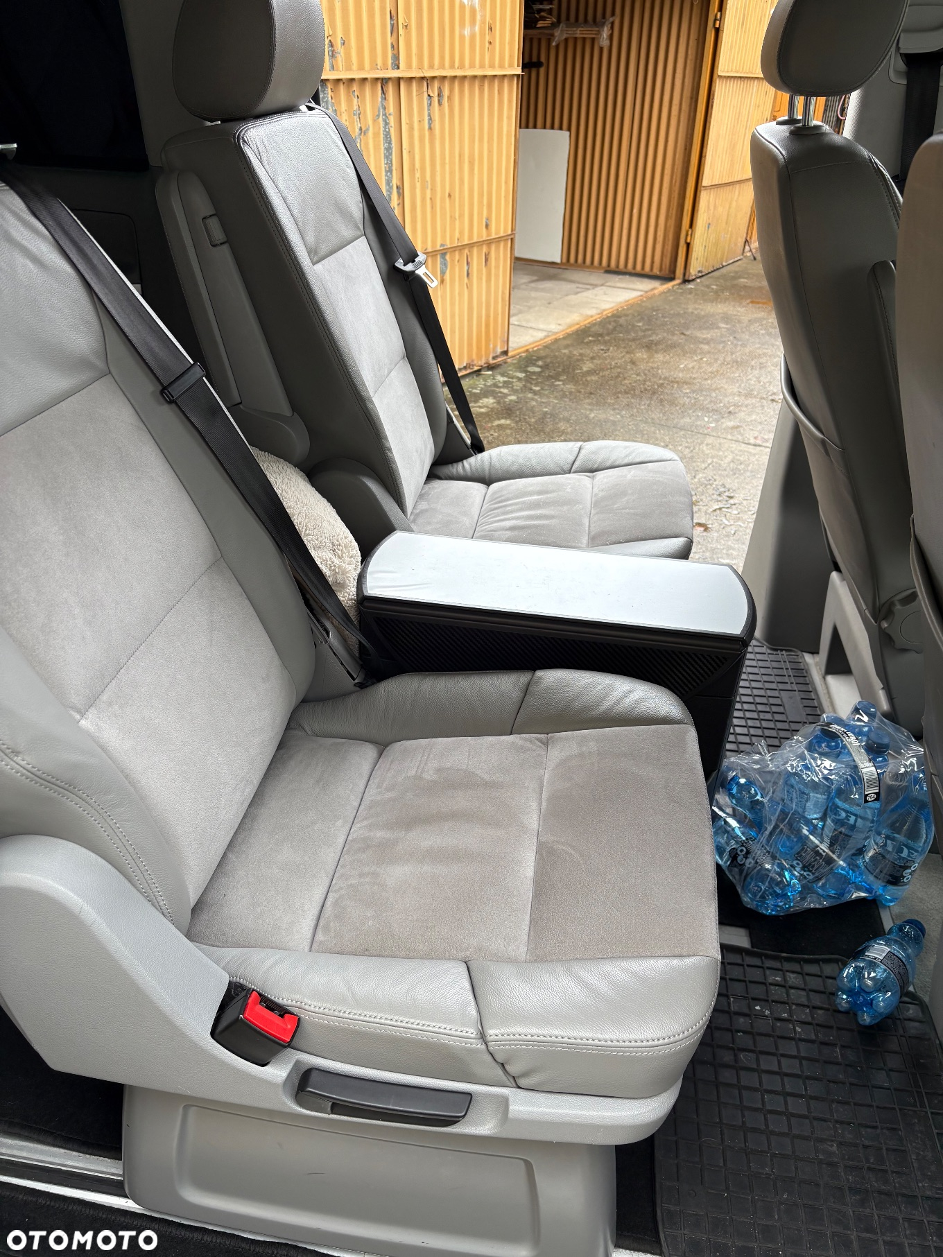 Volkswagen Multivan - 5