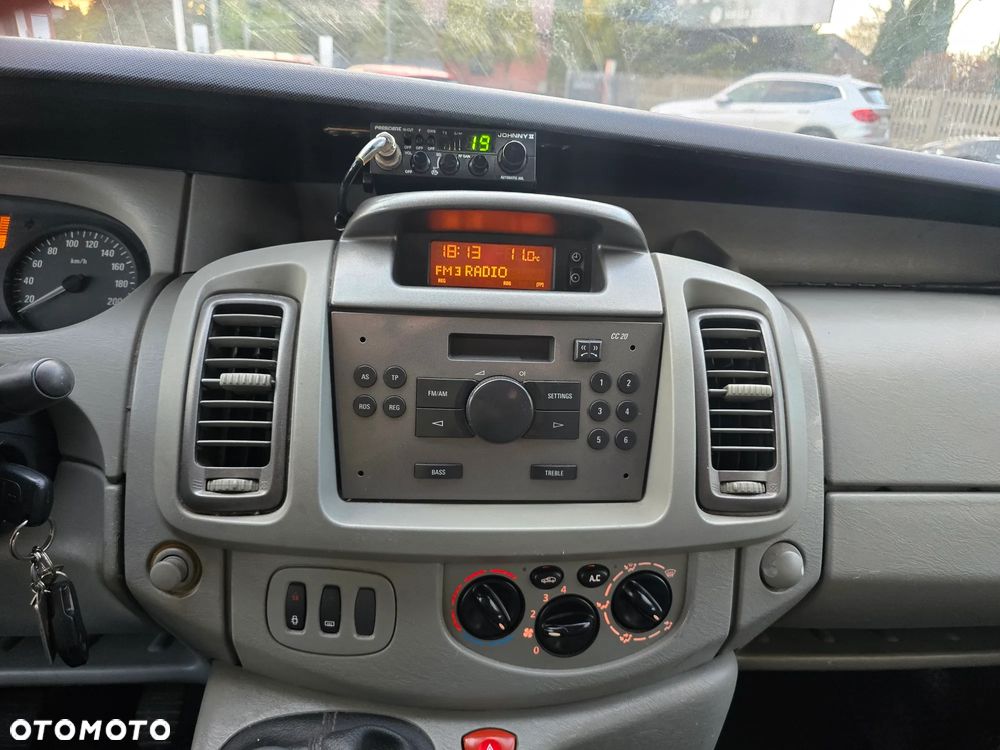 Opel Vivaro - 22