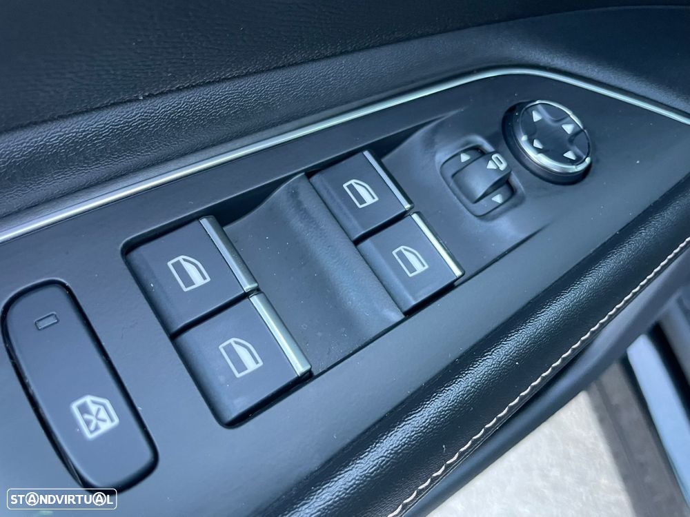 Peugeot 3008 1.2 PureTech GT Line EAT8 - 31