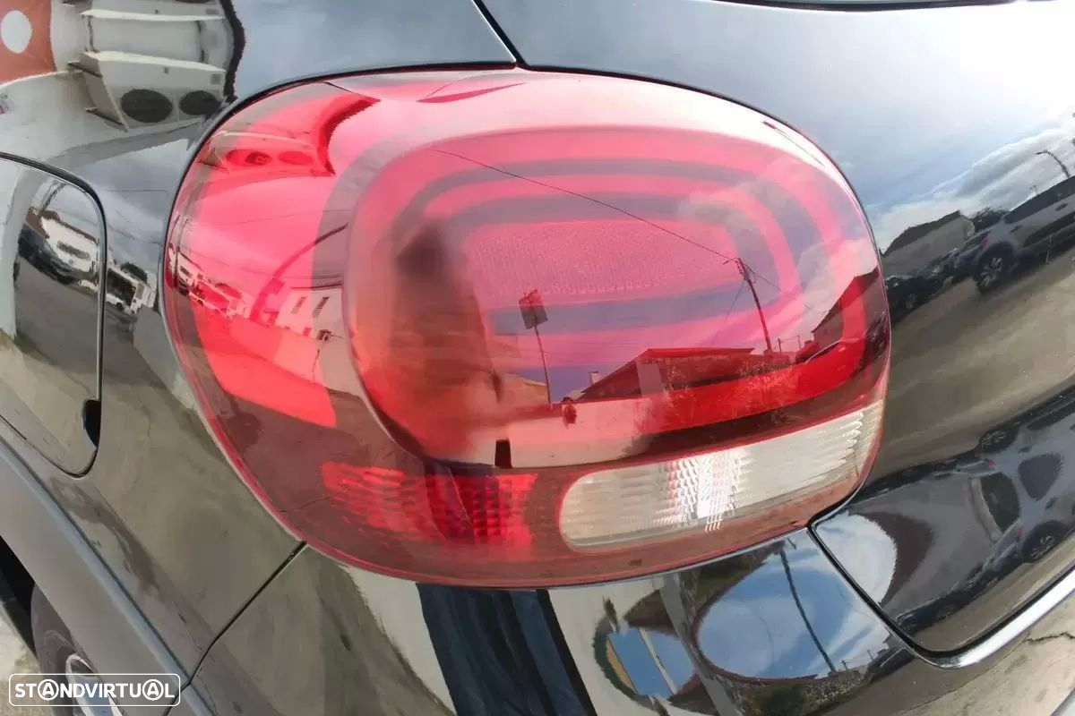 Citroën C3 1.2 PureTech Shine EAT6 - 11