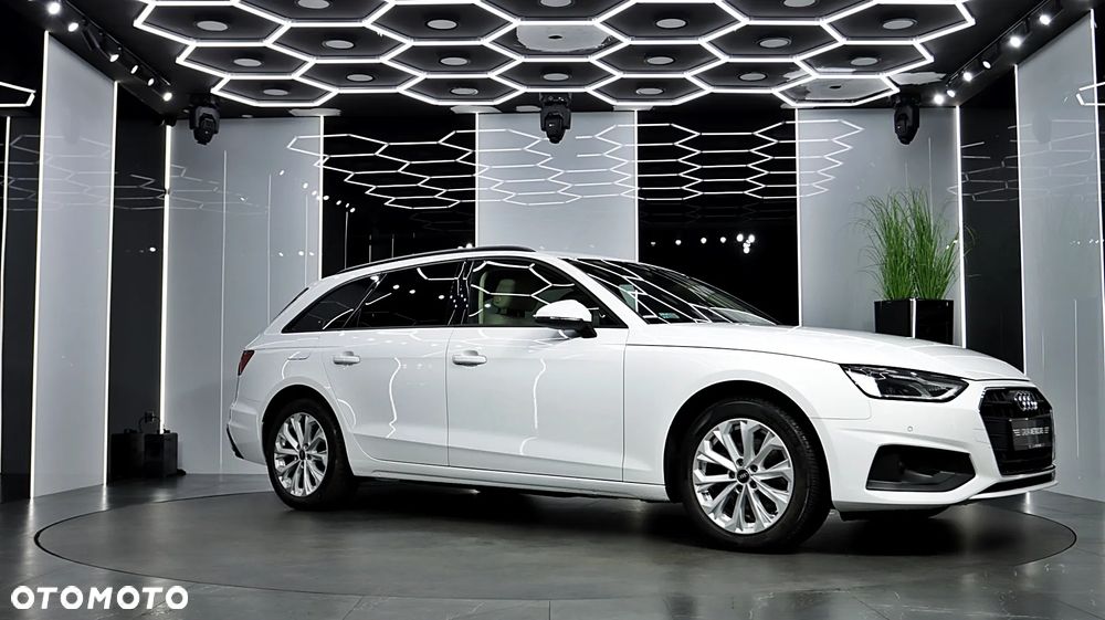 Audi A4 Avant 35 TDI S tronic - 13