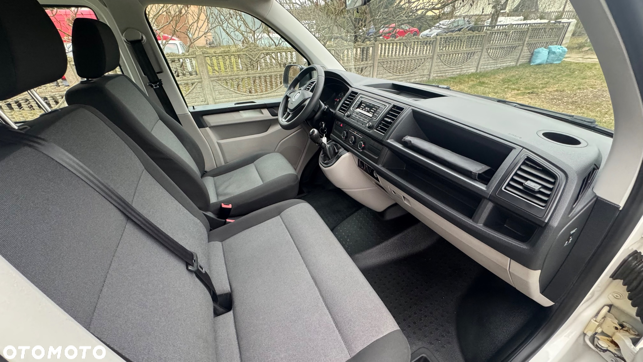 Volkswagen Transporter Caravelle BMT Edition - 17