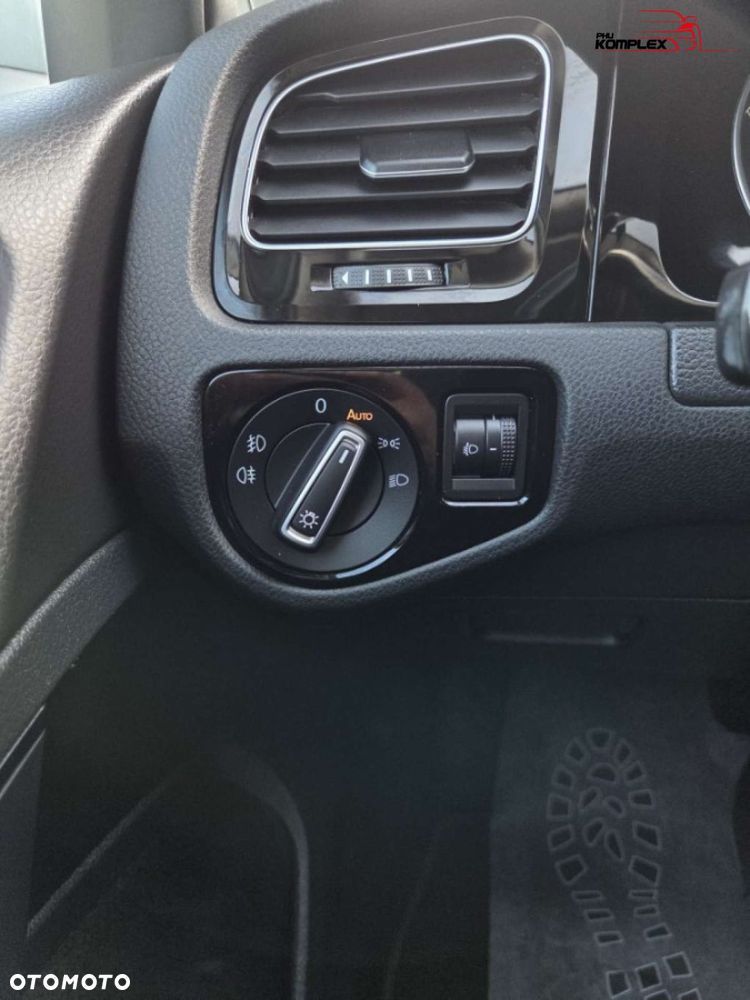 Volkswagen Golf - 22