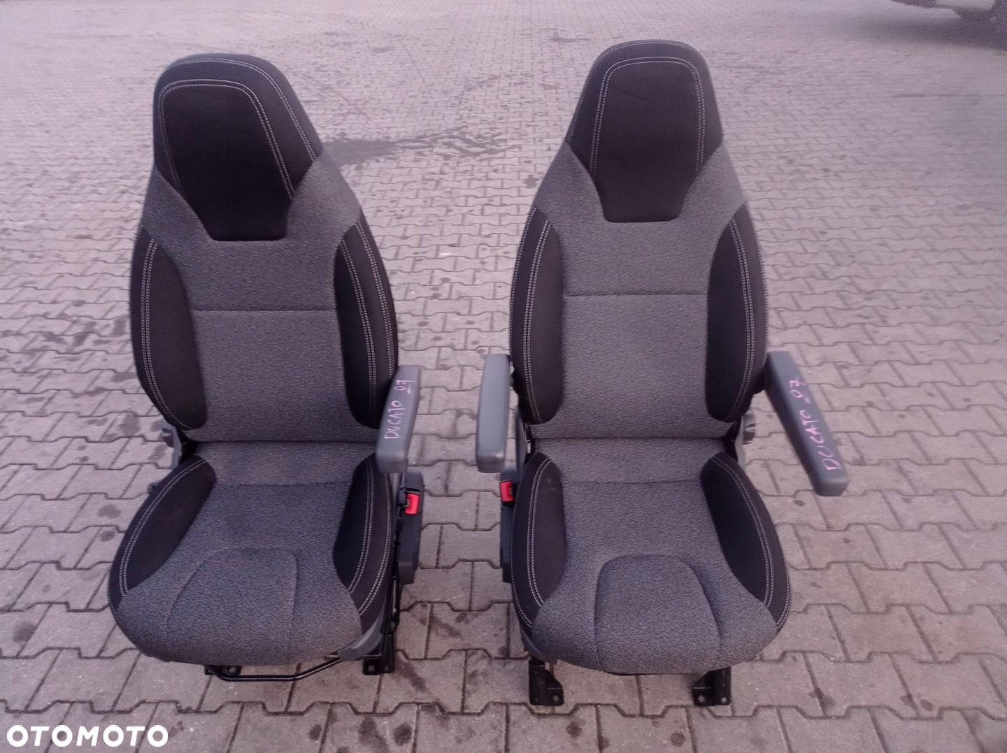 Ducato Boxer Jumper 06- Fotel Kierowcy Pasażer Jedynka Podłokietnik Kamper - 2