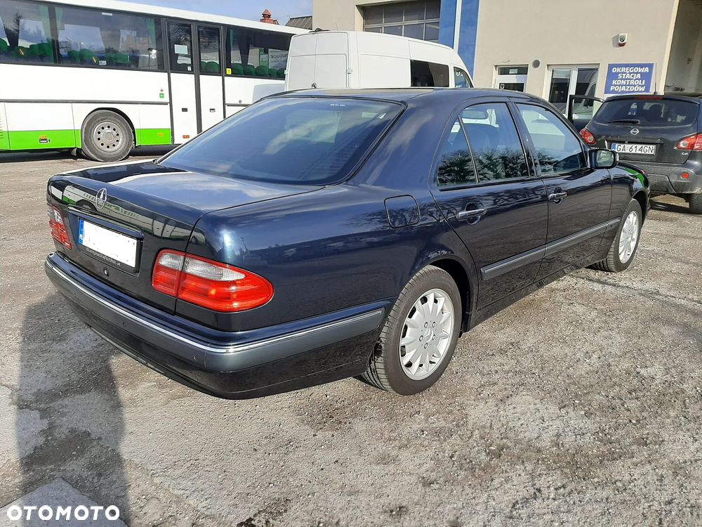 Mercedes-Benz Klasa E - 5