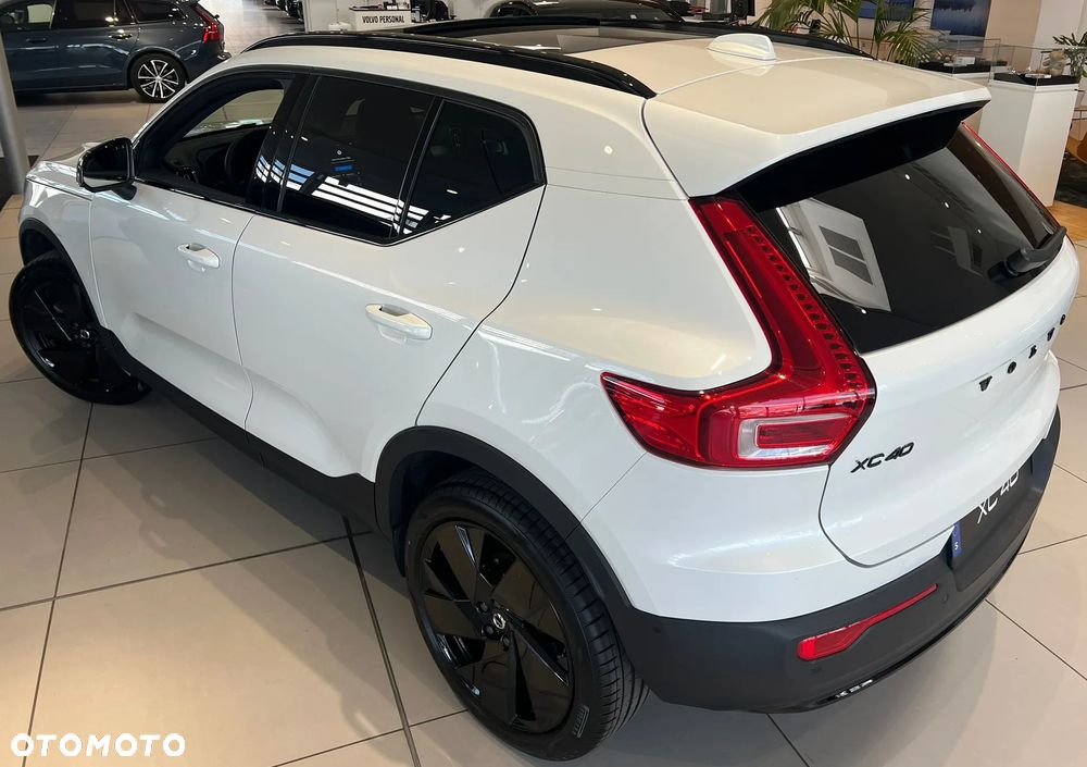 Volvo XC 40 B4 B AWD DKG Ultimate Dark - 7