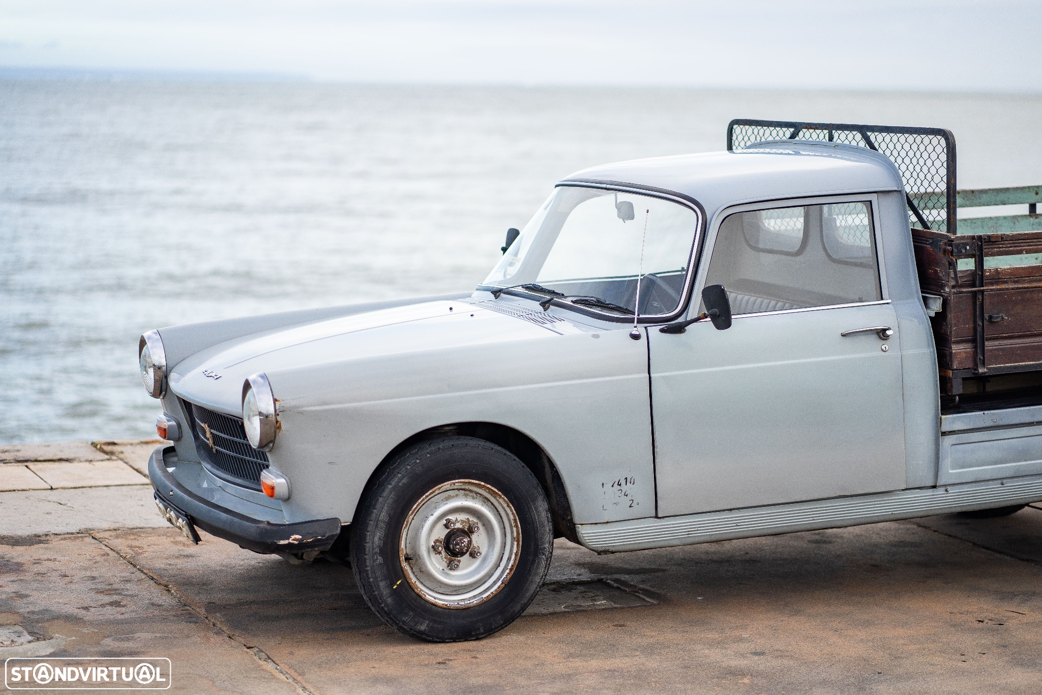 Peugeot 404 - 33