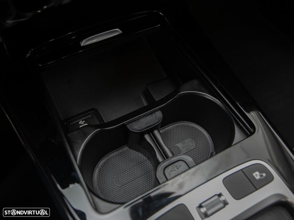 Mercedes-Benz A 250 e - 20