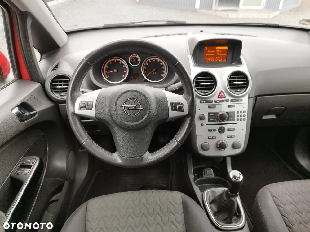 Opel Corsa 1.4 16V Innovation - 12