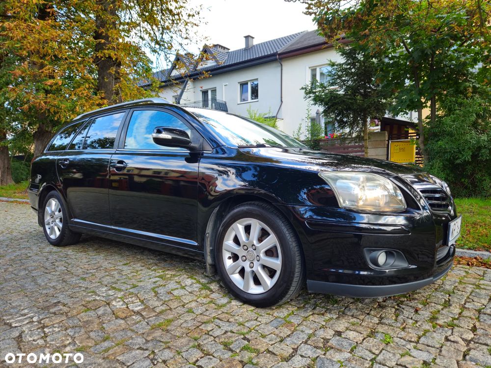 Toyota Avensis 2.2 D-4D Sol Plus - 1