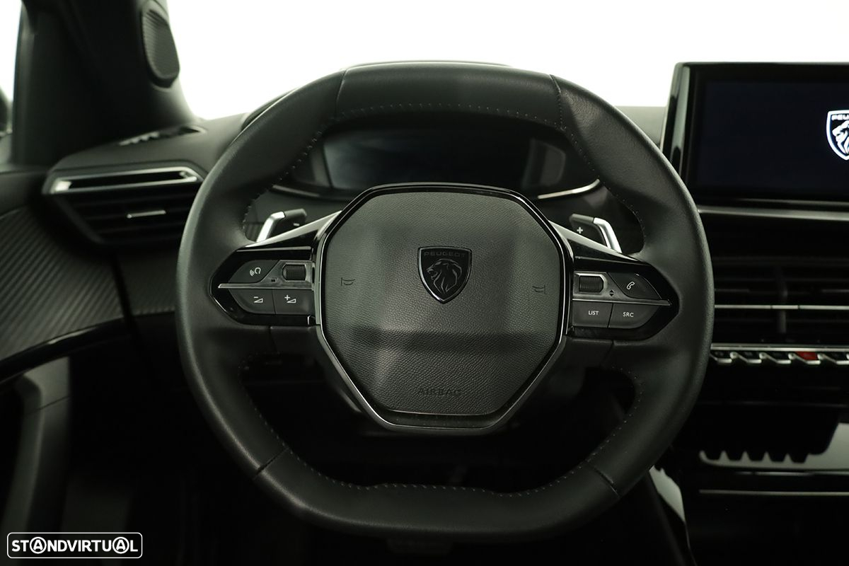 Peugeot 2008 1.2 PureTech Allure EAT8 - 15