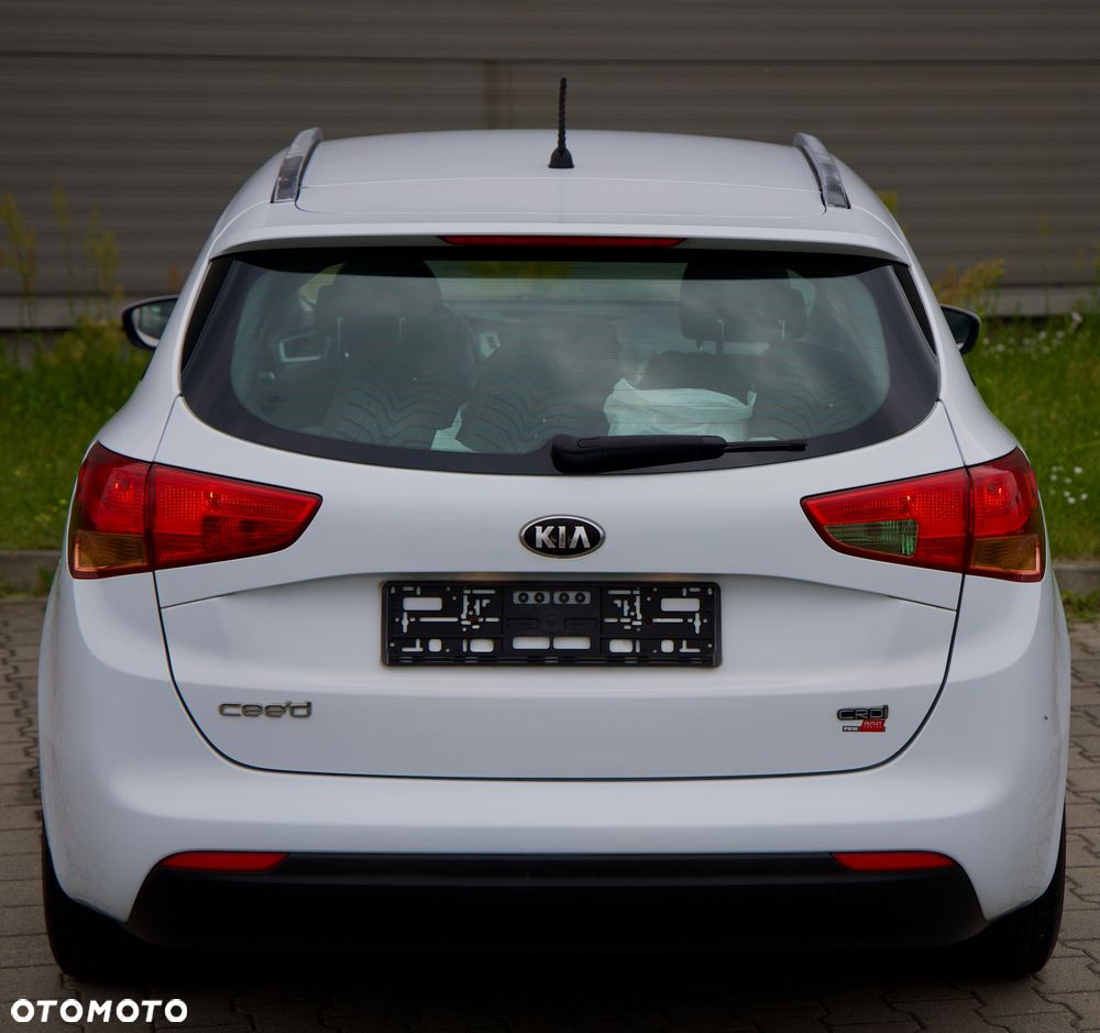 Kia Ceed 1.6 CRDi 128 Spirit - 16