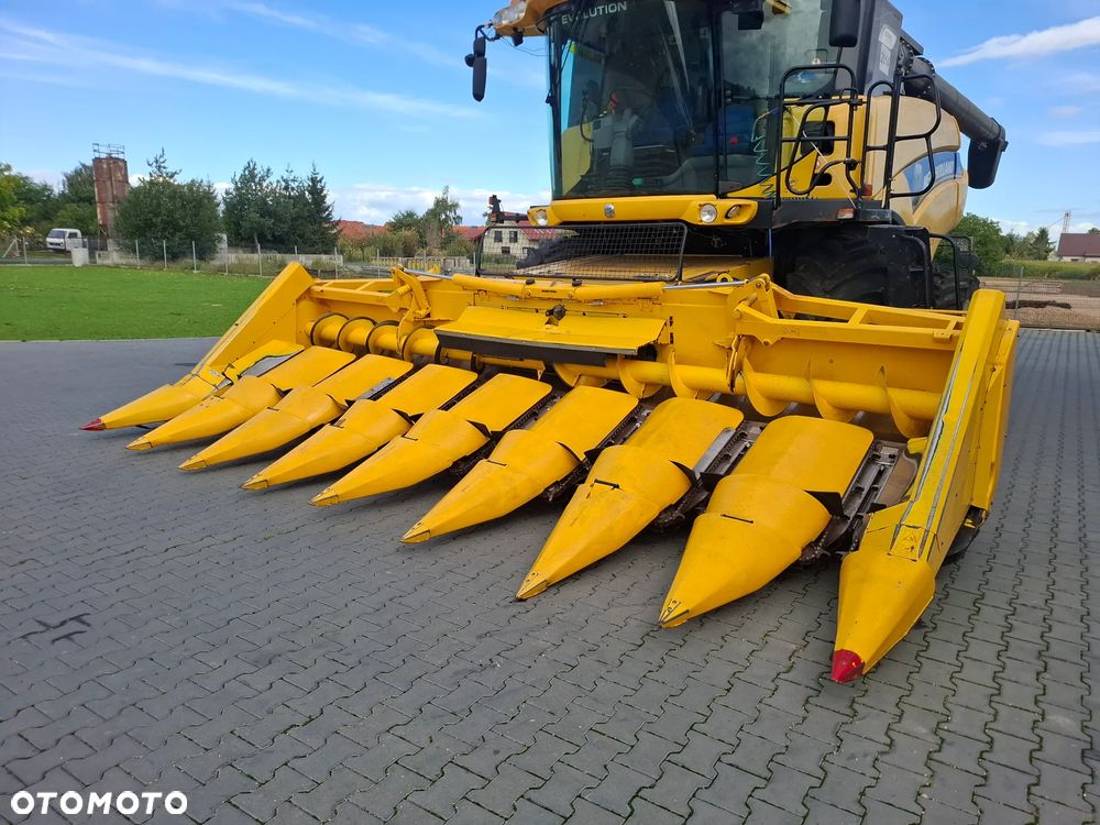 New Holland 8-75 2012 Rok, Przystawka do kukurydzy , Nie malowana,  Stan Idealny - 19