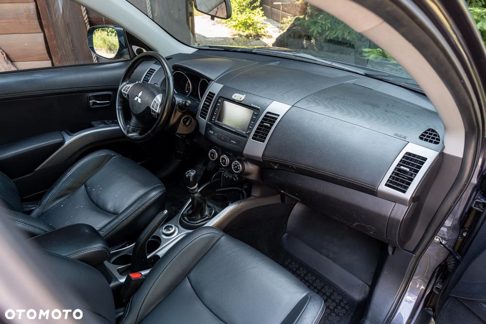 Mitsubishi Outlander 2.2 DID Intense EU5 - 26