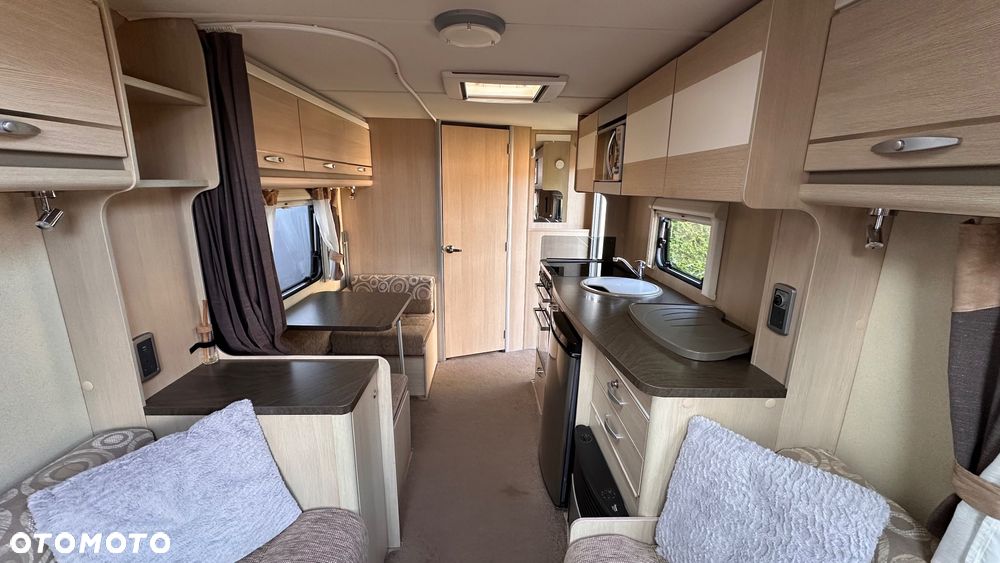 SWIFT Sterling Eccles Sport 524 - 18