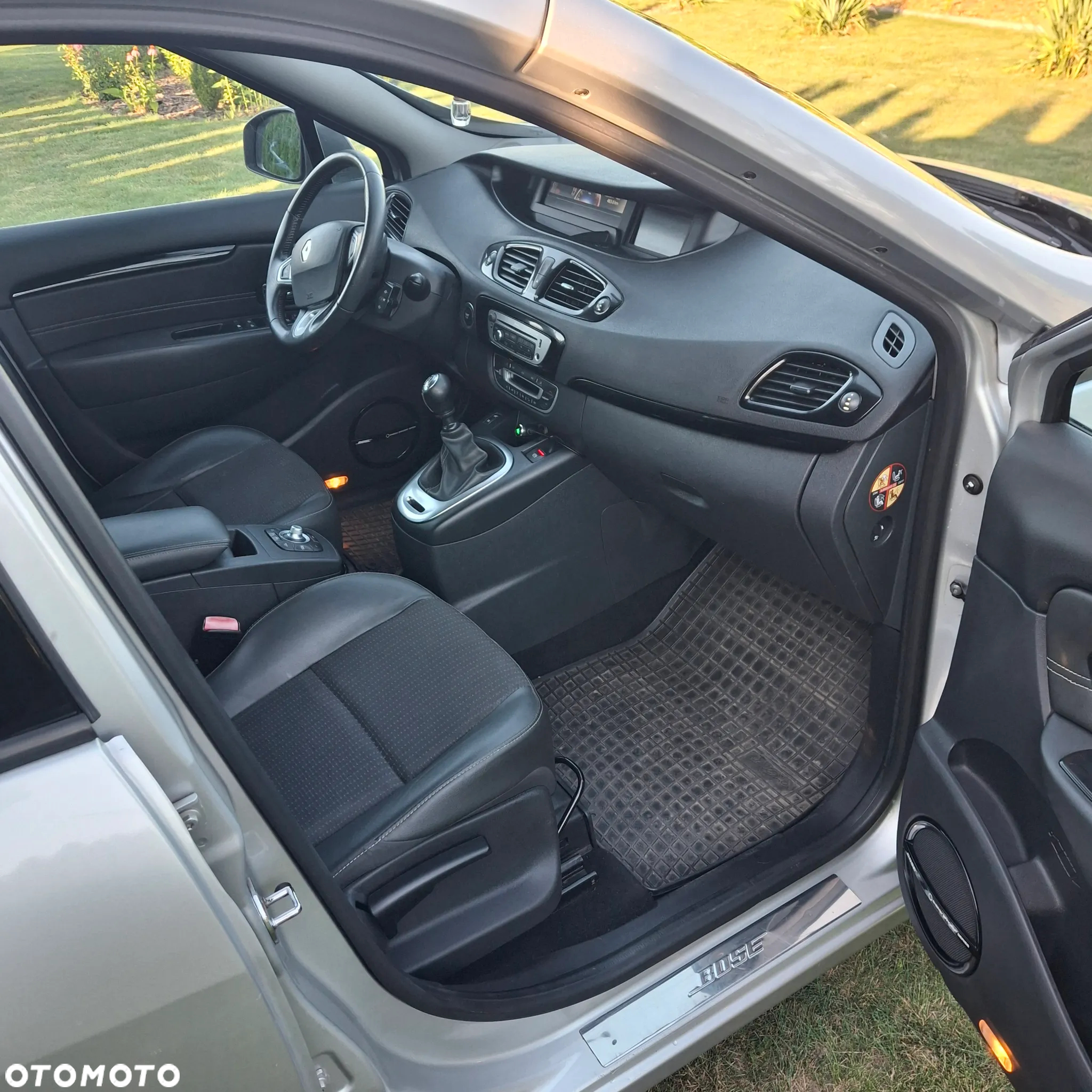 Renault Scenic 1.6 dCi Bose - 10