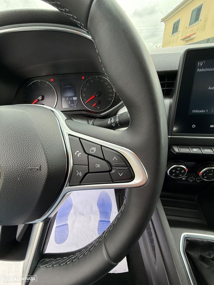 Renault Clio TCe 90 TECHNO - 17