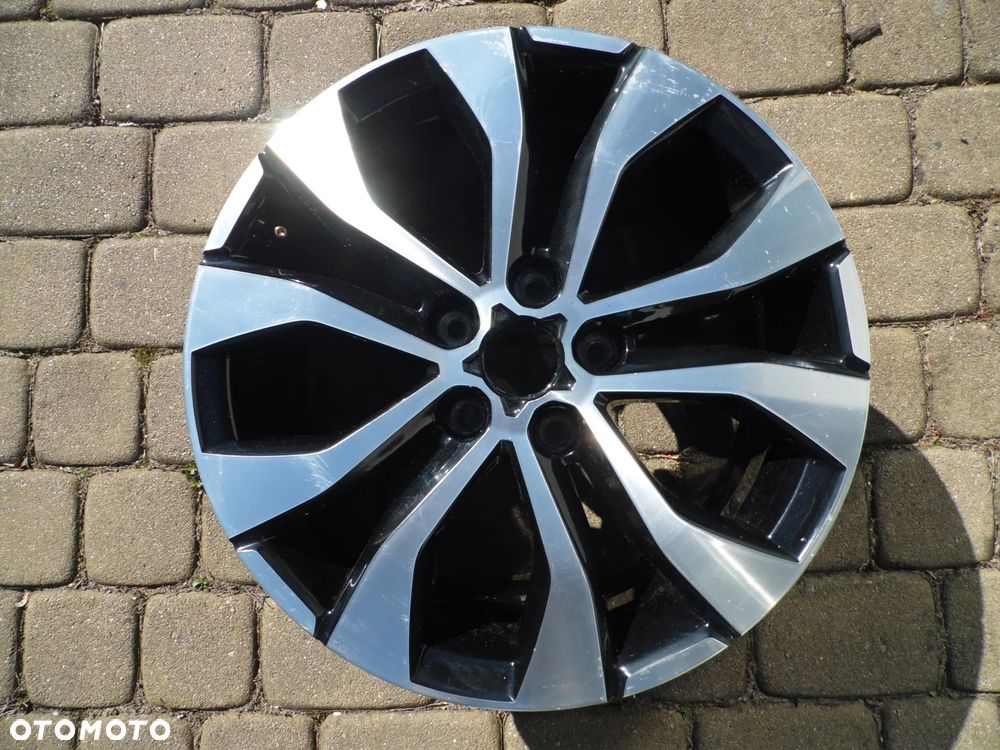 Felga 17'' 5x114,3 Renault 7x17 ET43 403000483R - 1