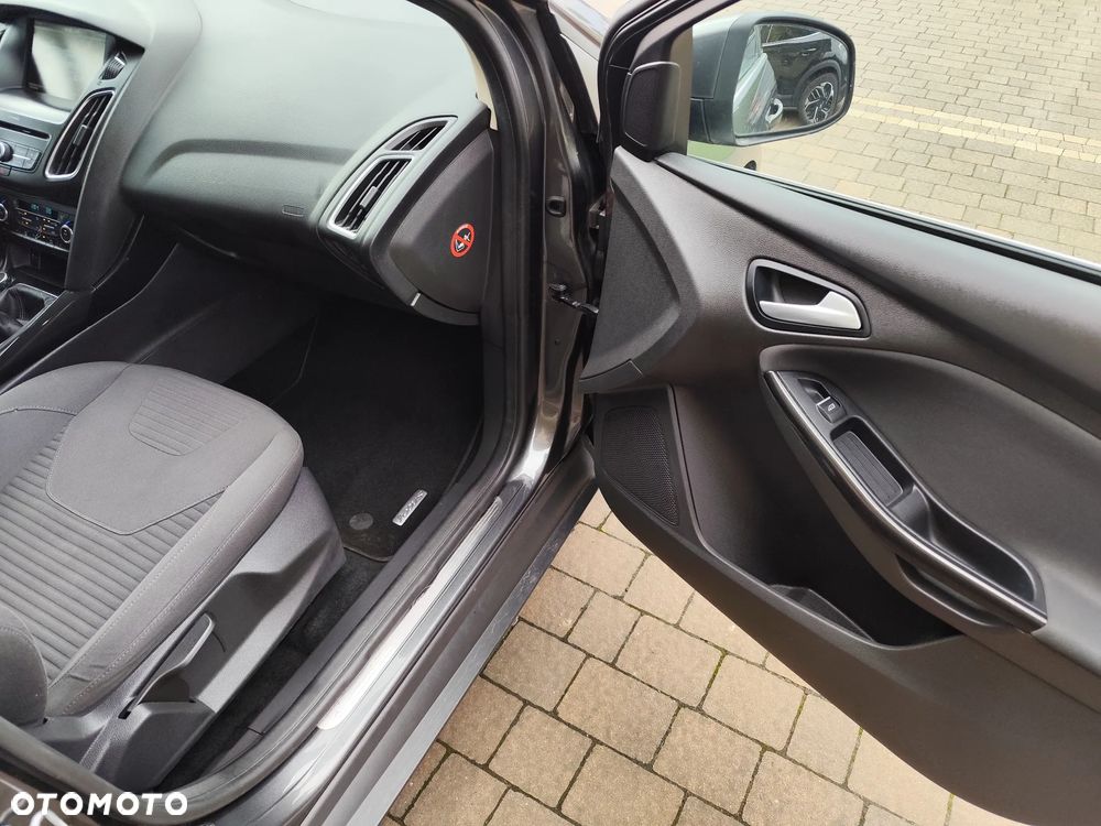Ford Focus 1.5 TDCi DPF Start-Stopp-System Titanium - 6