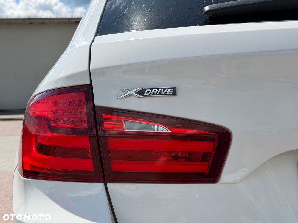 BMW Seria 5 528i Luxury Line - 7