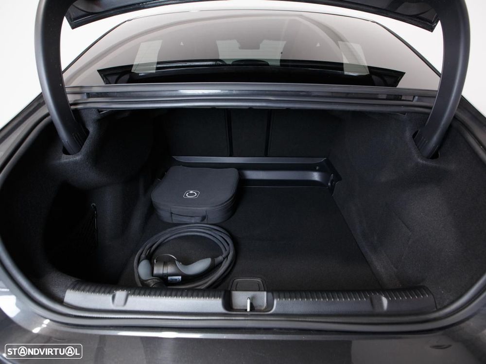 Mercedes-Benz EQE 350 Electric Art - 11