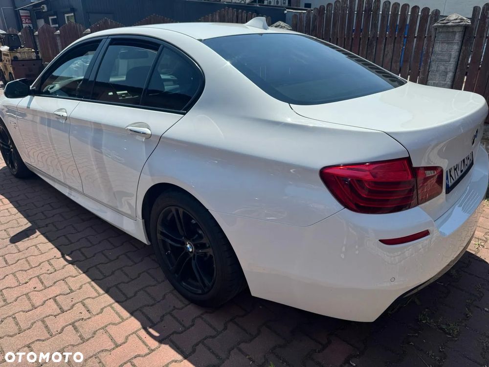 BMW Seria 5 520d xDrive - 2