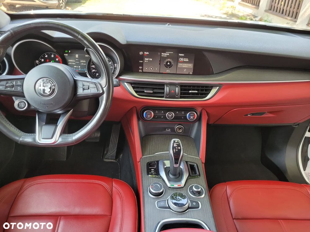 Alfa Romeo Stelvio 2.0 Turbo TI Q4 - 31