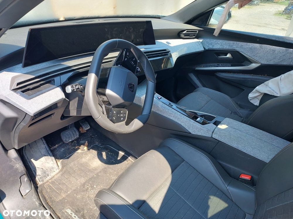 Peugeot 3008 1.2 PureTech mHEV Allure Pack S&S e-DCS6 - 17