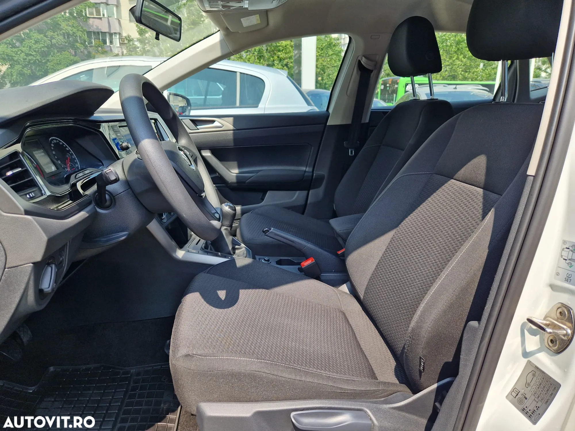 Volkswagen Polo 1.6 TDI Comfortline - 9