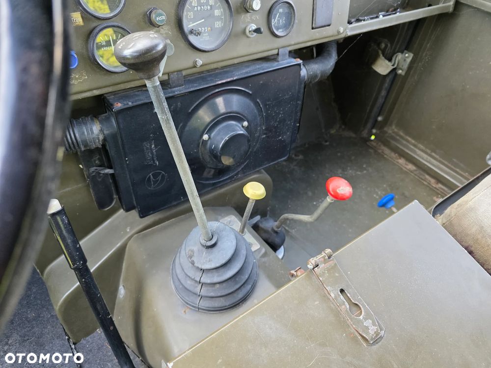 Land Rover Inny - 11