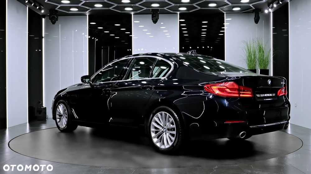 BMW Seria 5 530e xDrive Luxury Line - 5
