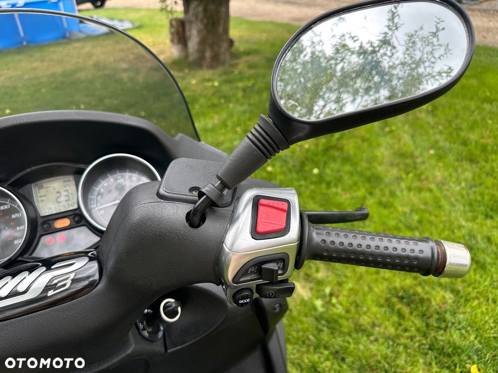 Piaggio MP-3 - 10
