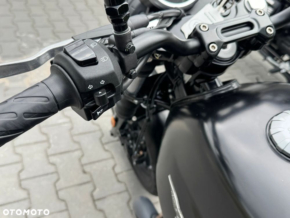 Moto Guzzi V7 - 26