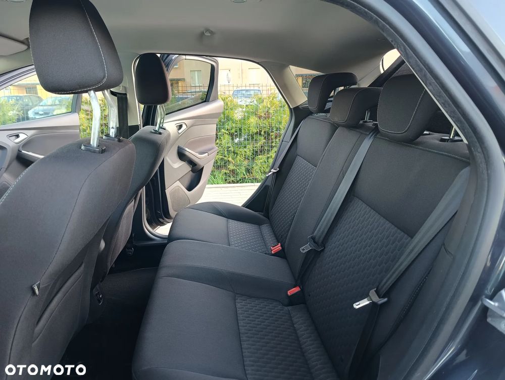Ford Focus 1.6 TDCi DPF Champions Edition - 34
