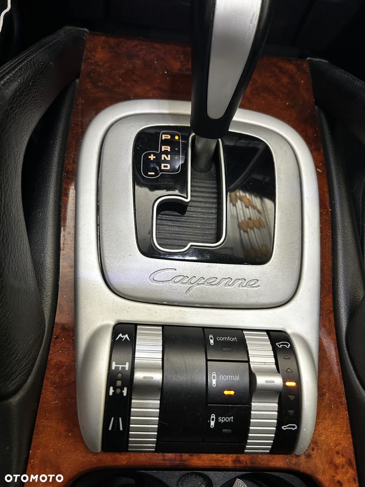 Porsche Cayenne - 7