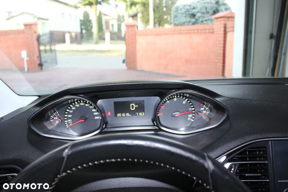 Peugeot 308 BlueHDi 100 Stop & Start Active Pack - 12