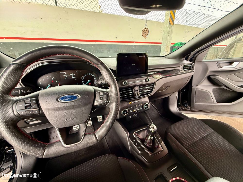 Ford Focus 1.0 EcoBoost ST-Line - 11