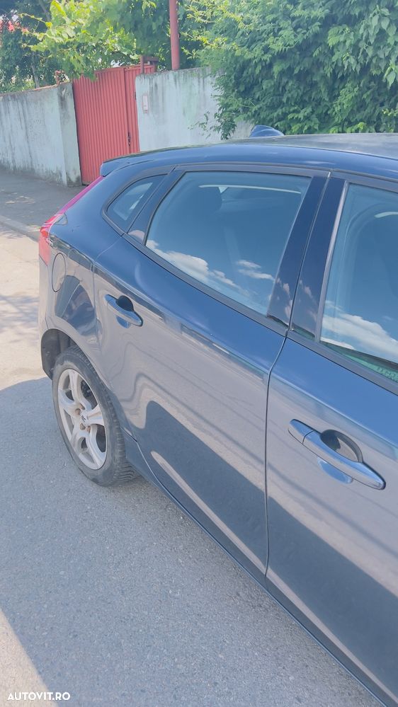 Volvo V40 D2 DRIVe Aut. Kinetic - 6