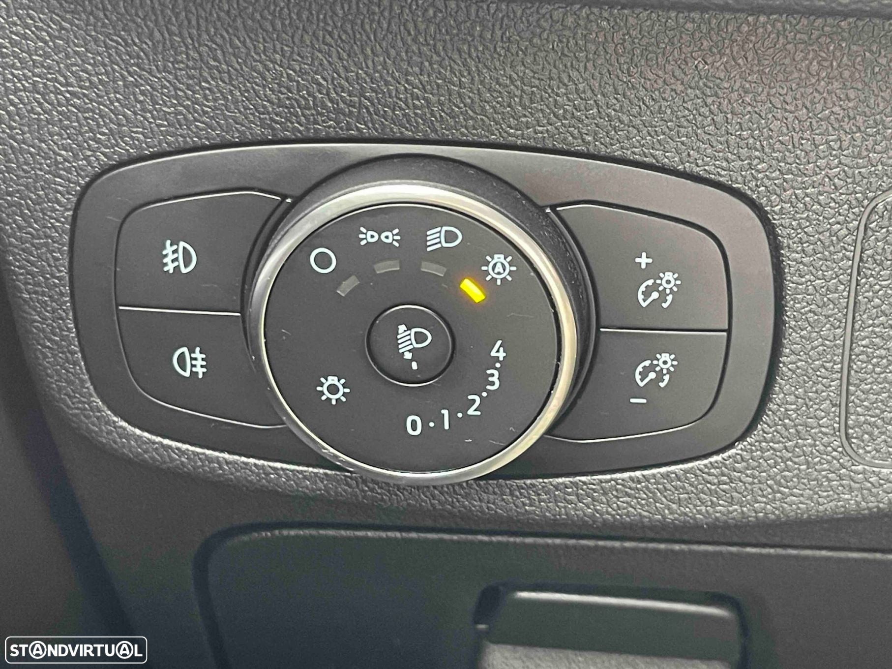Ford Focus 1.0 EcoBoost ST-Line - 36