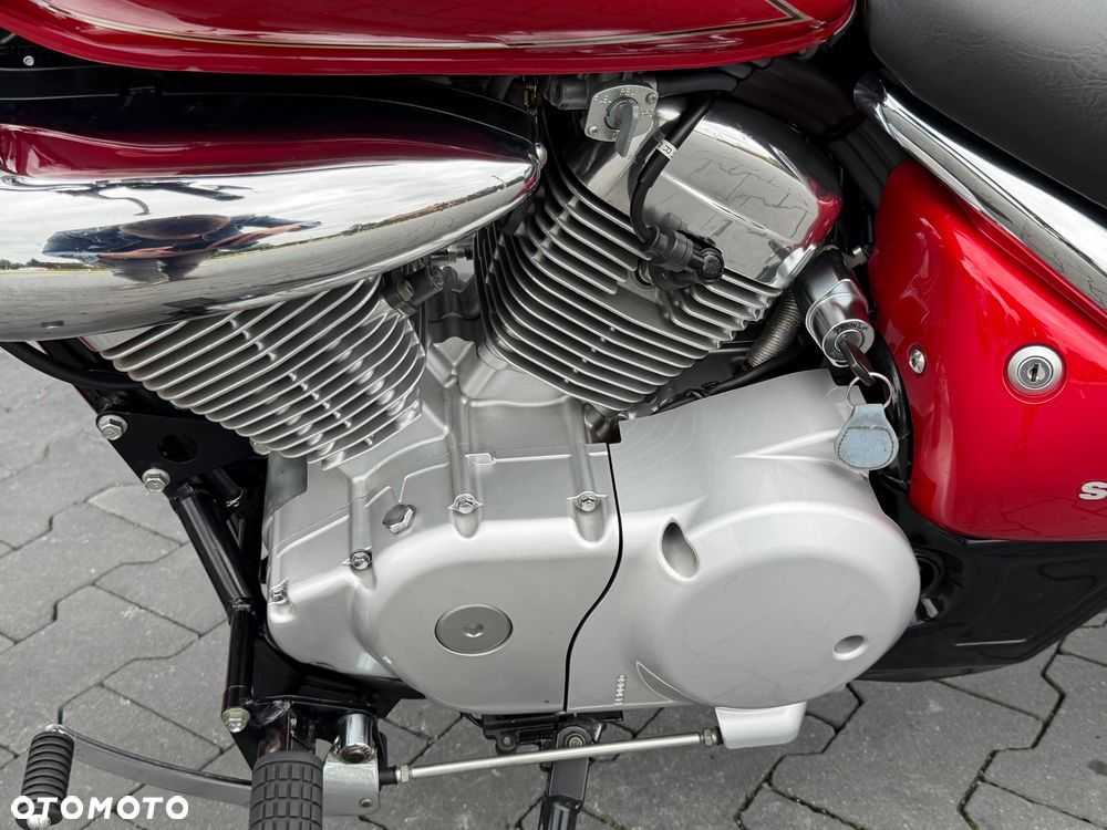 Suzuki Intruder - 35
