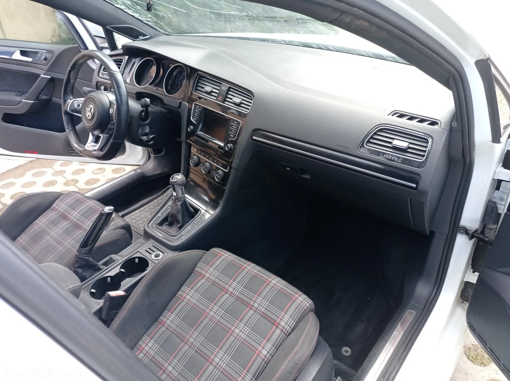 Volkswagen Golf VII 2.0 TSI BMT GTI - 4