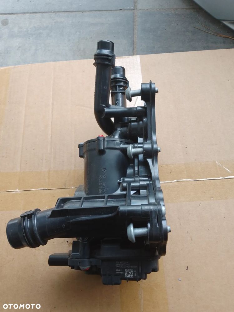 TERMOSTAT REGULATOR PŁYNU CHŁODZĄCEGO AUDI A4 A5 A6 A7 Q5 2.0TDI 05L121111J - 4