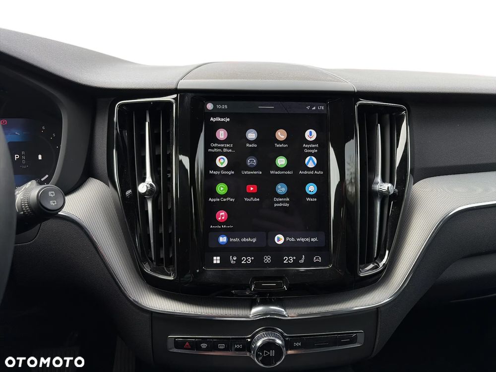 Volvo XC 60 B4 D AWD Plus Dark - 25
