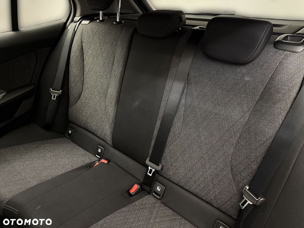 BMW Seria 1 - 18