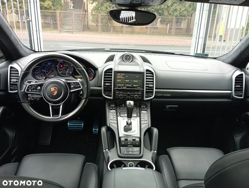 Porsche Cayenne Turbo - 8