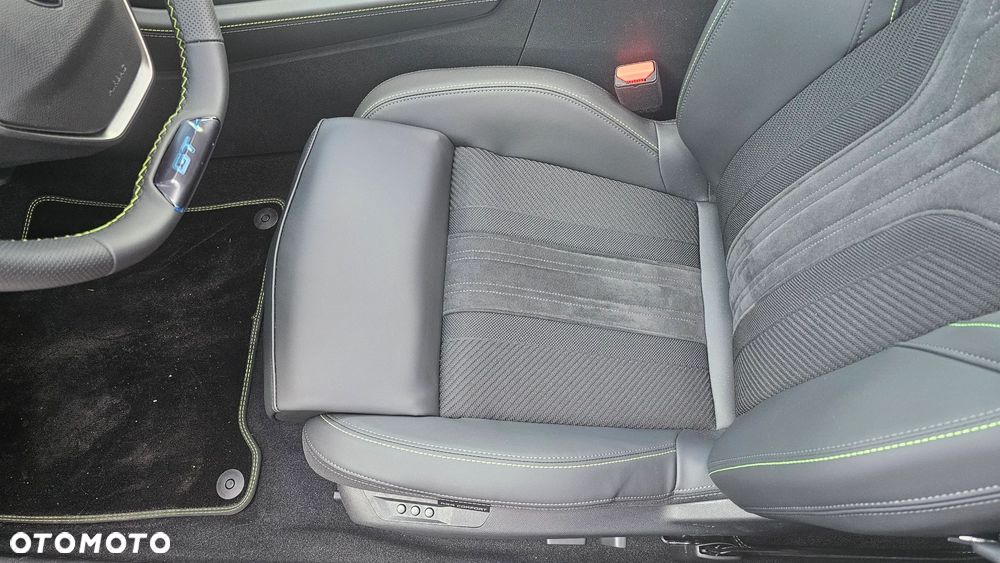 Peugeot 408 - 20