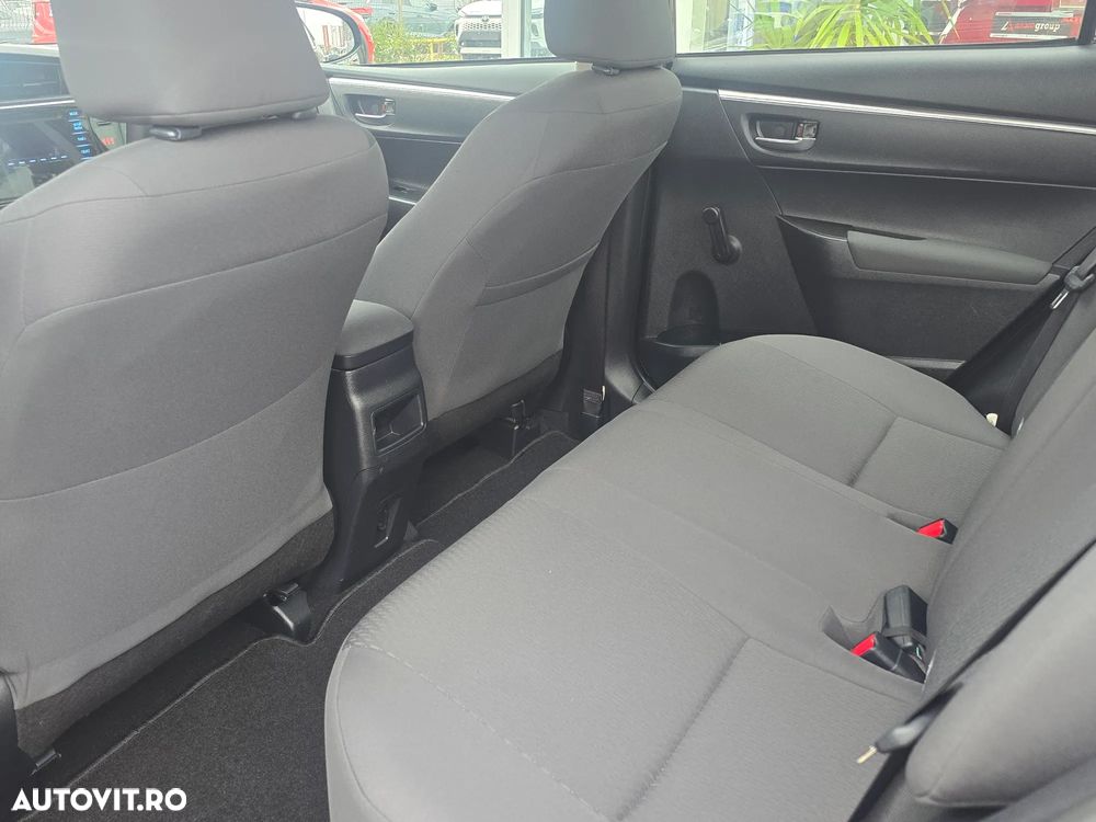 Toyota Corolla 1.6 Valvematic Terra - 13