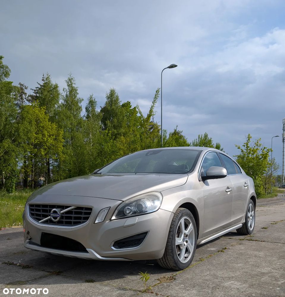 Volvo S60 T6 AWD Momentum - 2